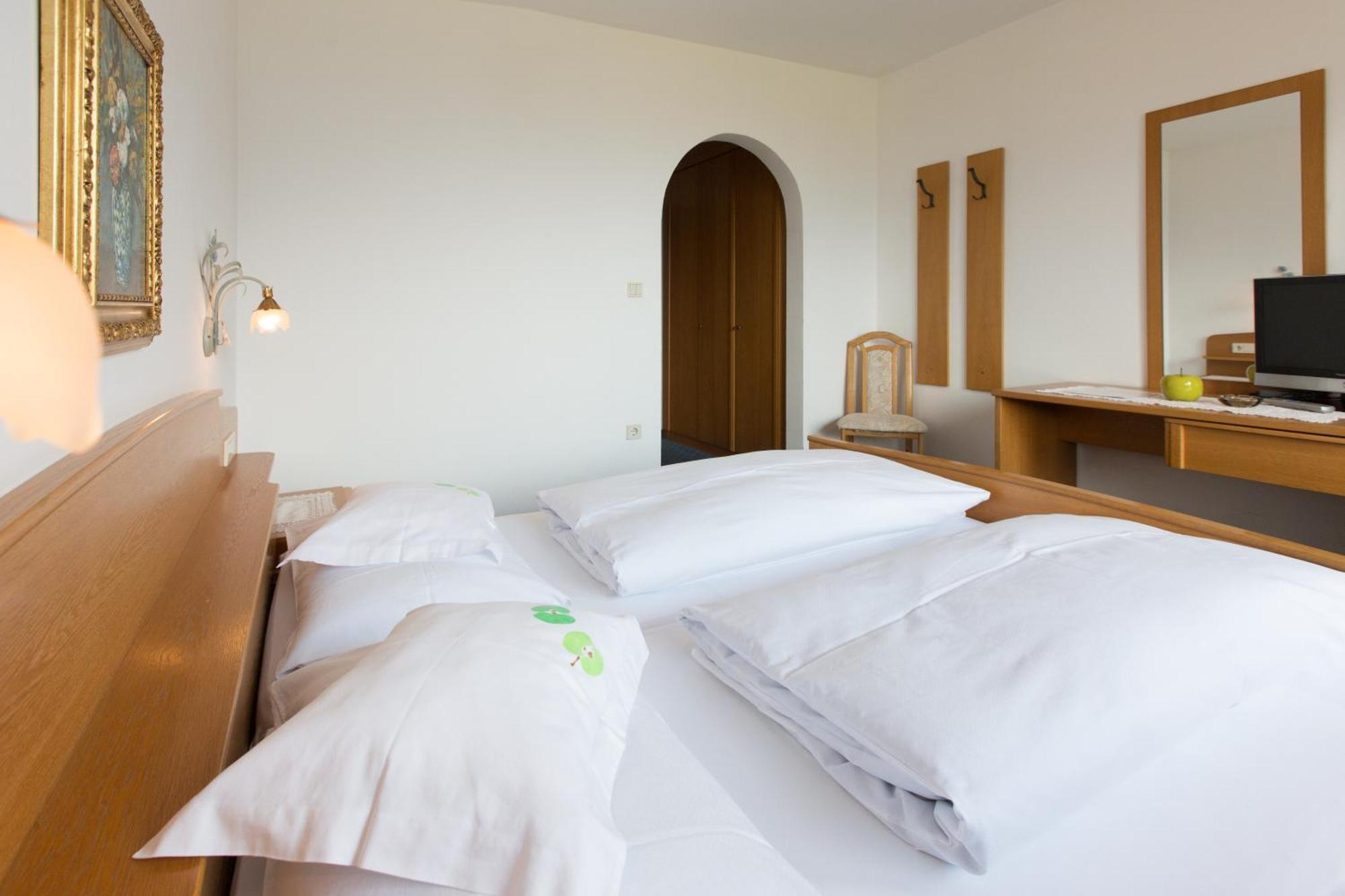 Bed and Breakfast Linghof Tirolo Esterno foto
